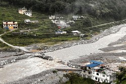 बाढीले मेलम्ची र फट्टेको ह्युमपाइपमा क्षति